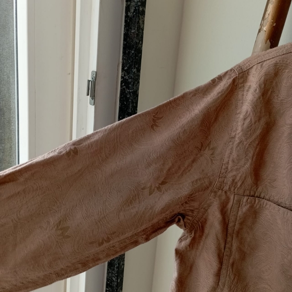 ♥️ Paisley Light Pink and Tan Jacket - Picture 13 of 16